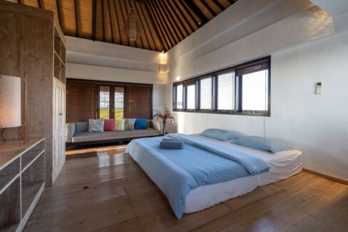 Discover A Beautiful Villa On The Southern Coast Of Bali (22)