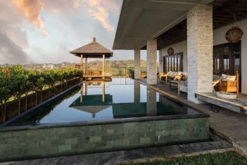 Discover A Beautiful Villa On The Southern Coast Of Bali (4)