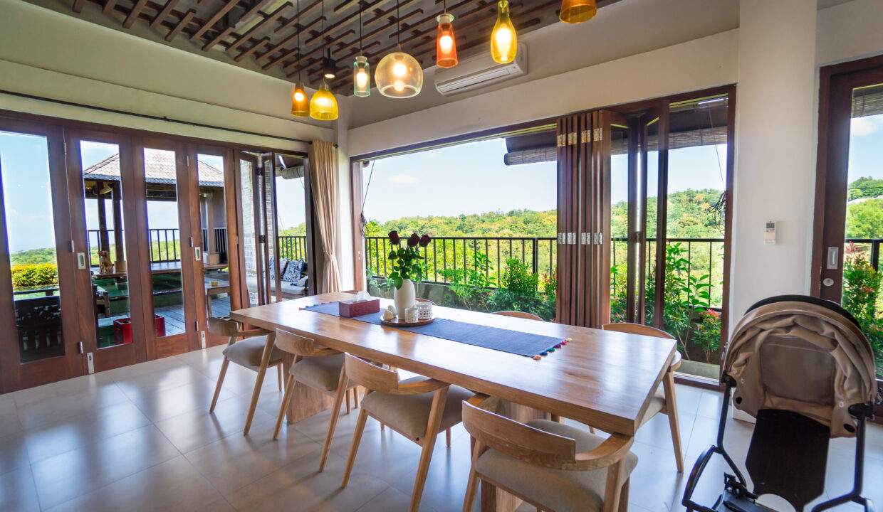 Discover A Beautiful Villa On The Southern Coast Of Bali (8)