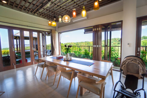 Discover A Beautiful Villa On The Southern Coast Of Bali (8)