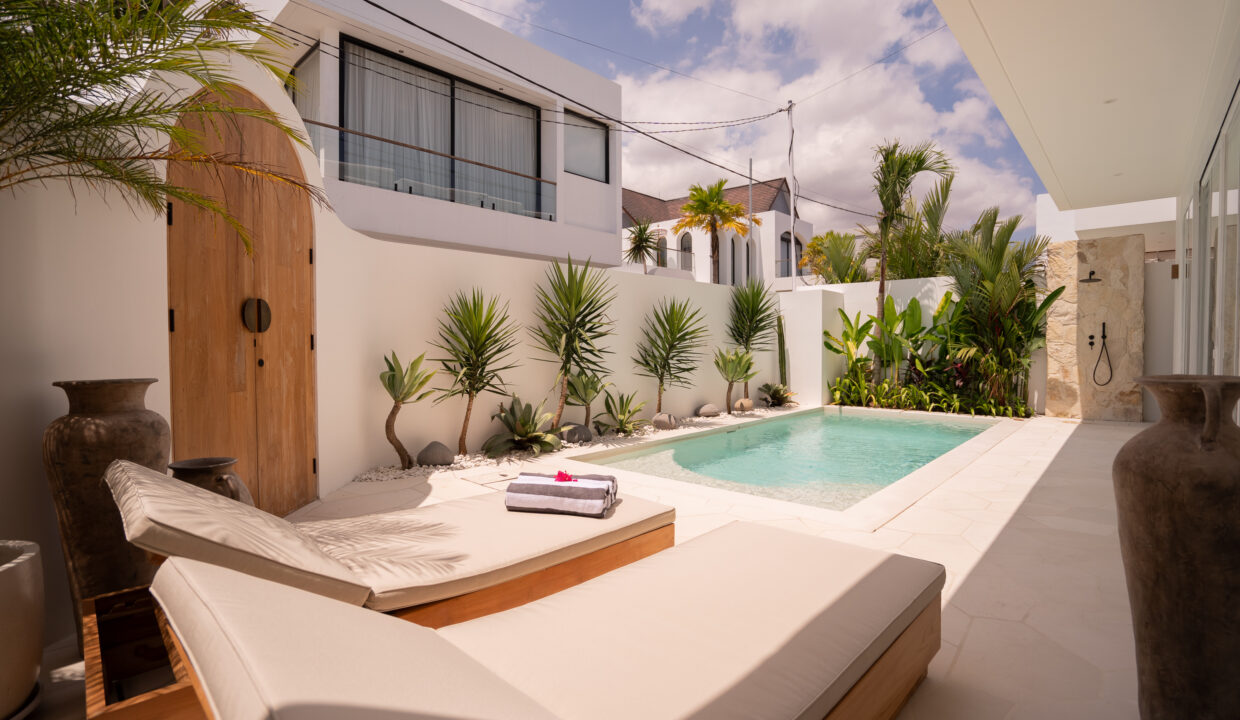 Modern 2-Bedroom Villa with Private Pool in Prime Canggu Location (1)