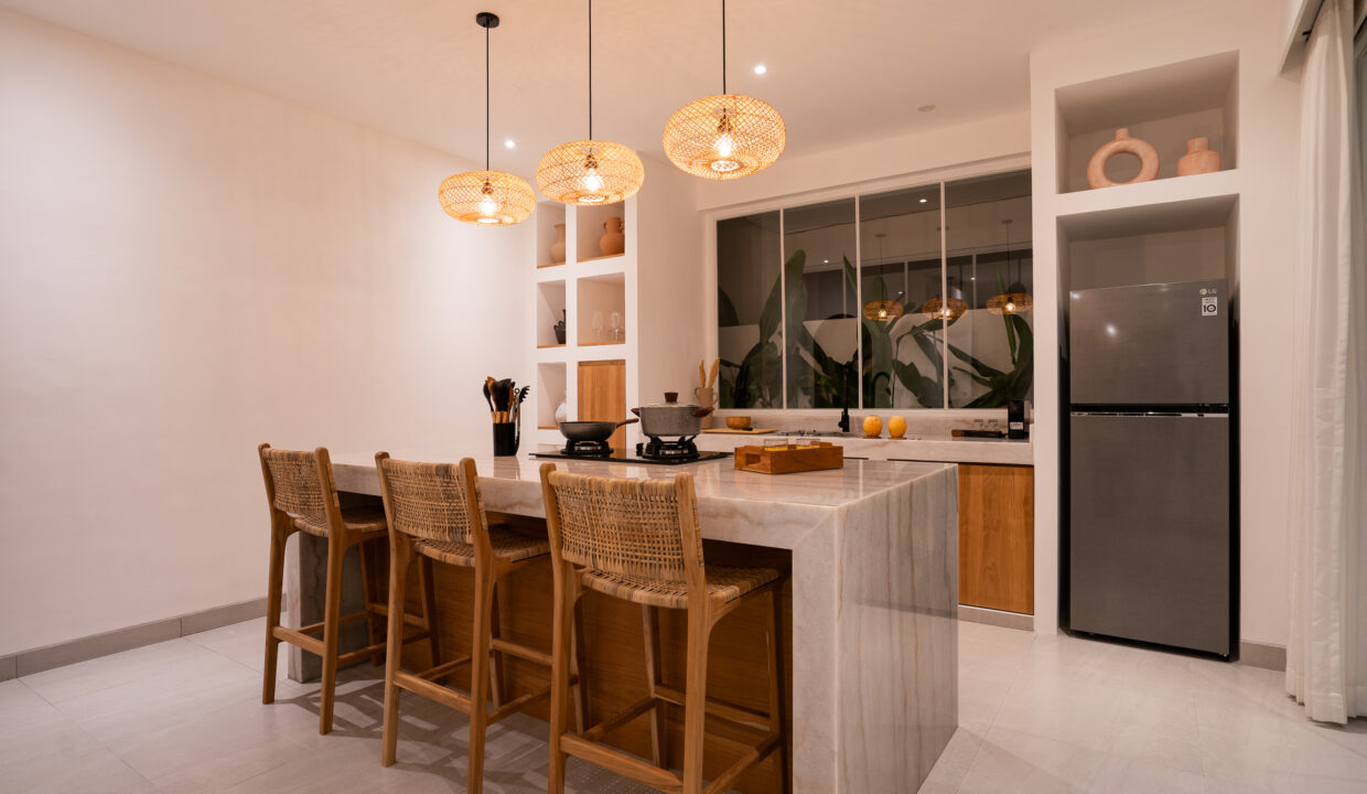 Modern 2-Bedroom Villa with Private Pool in Prime Canggu Location (17)