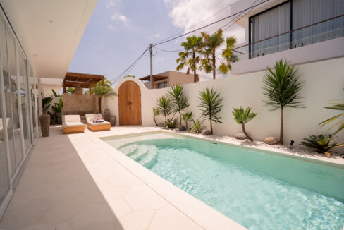 Modern 2-Bedroom Villa with Private Pool in Prime Canggu Location (2)