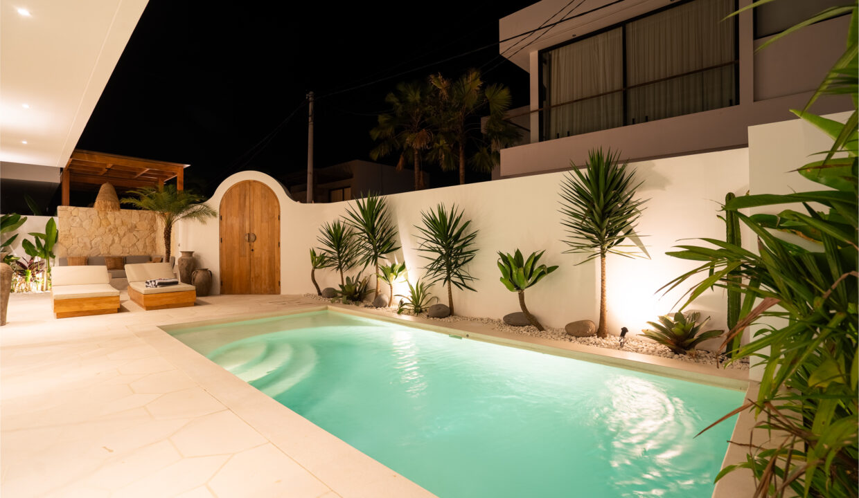 Modern 2-Bedroom Villa with Private Pool in Prime Canggu Location (21)