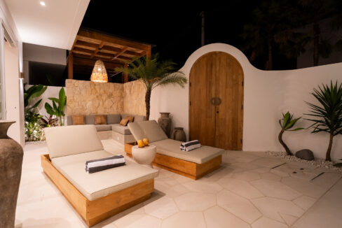 Modern 2-Bedroom Villa with Private Pool in Prime Canggu Location (25)