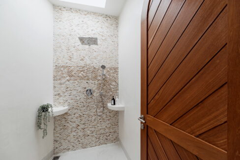 Modern Tropical Design 3 Bedroom Villa For Sale Leasehold In Bingin (10)
