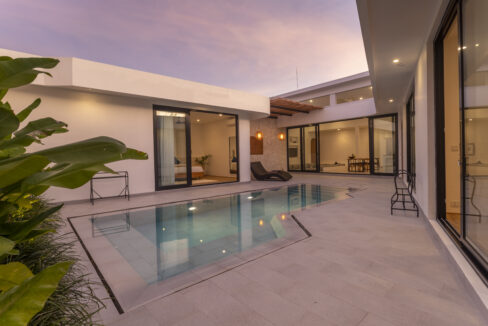 Modern Tropical Design 3 Bedroom Villa For Sale Leasehold In Bingin (11)