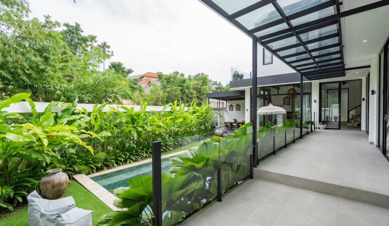 11. Modern 4-Bedroom Leasehold Villa in Pererenan