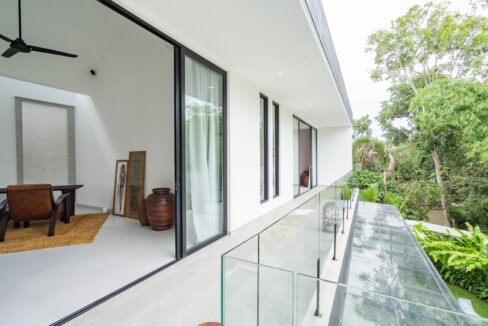 15. Modern 4-Bedroom Leasehold Villa in Pererenan