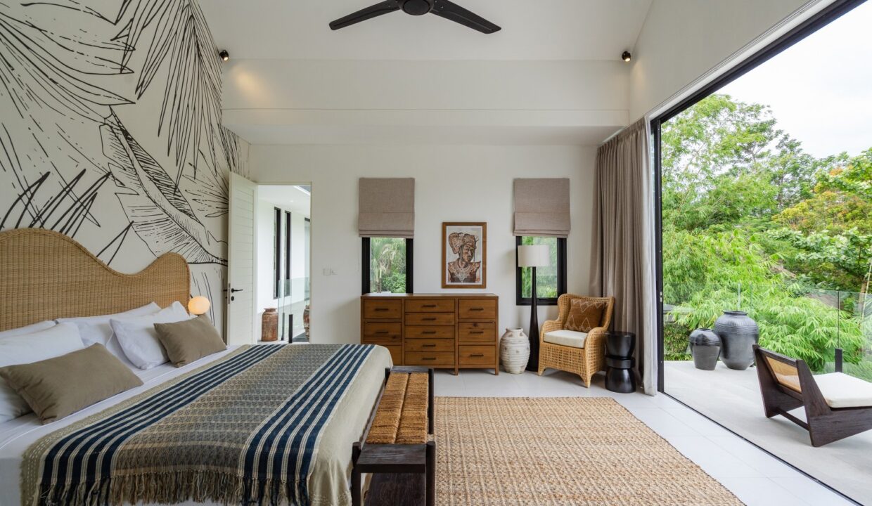 17. Modern 4-Bedroom Leasehold Villa in Pererenan