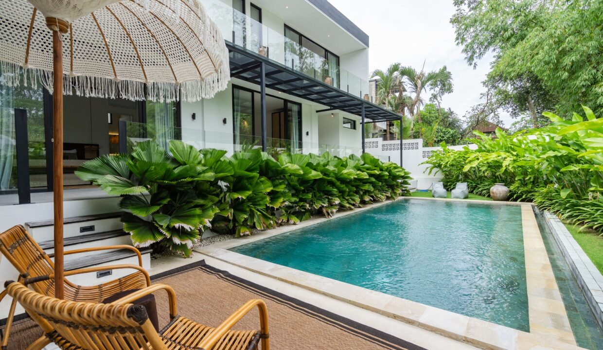 4. Modern 4-Bedroom Leasehold Villa in Pererenan
