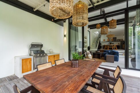 5. Modern 4-Bedroom Leasehold Villa in Pererenan