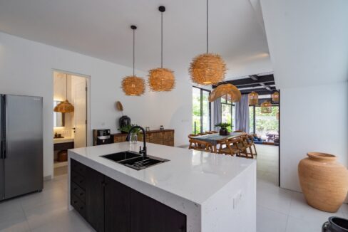 9. Modern 4-Bedroom Leasehold Villa in Pererenan
