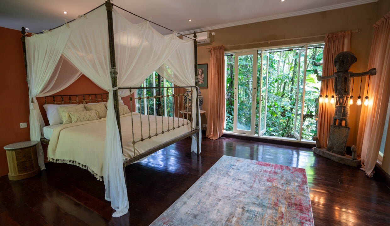 Bali’s Most Breathtaking River Estate (13)