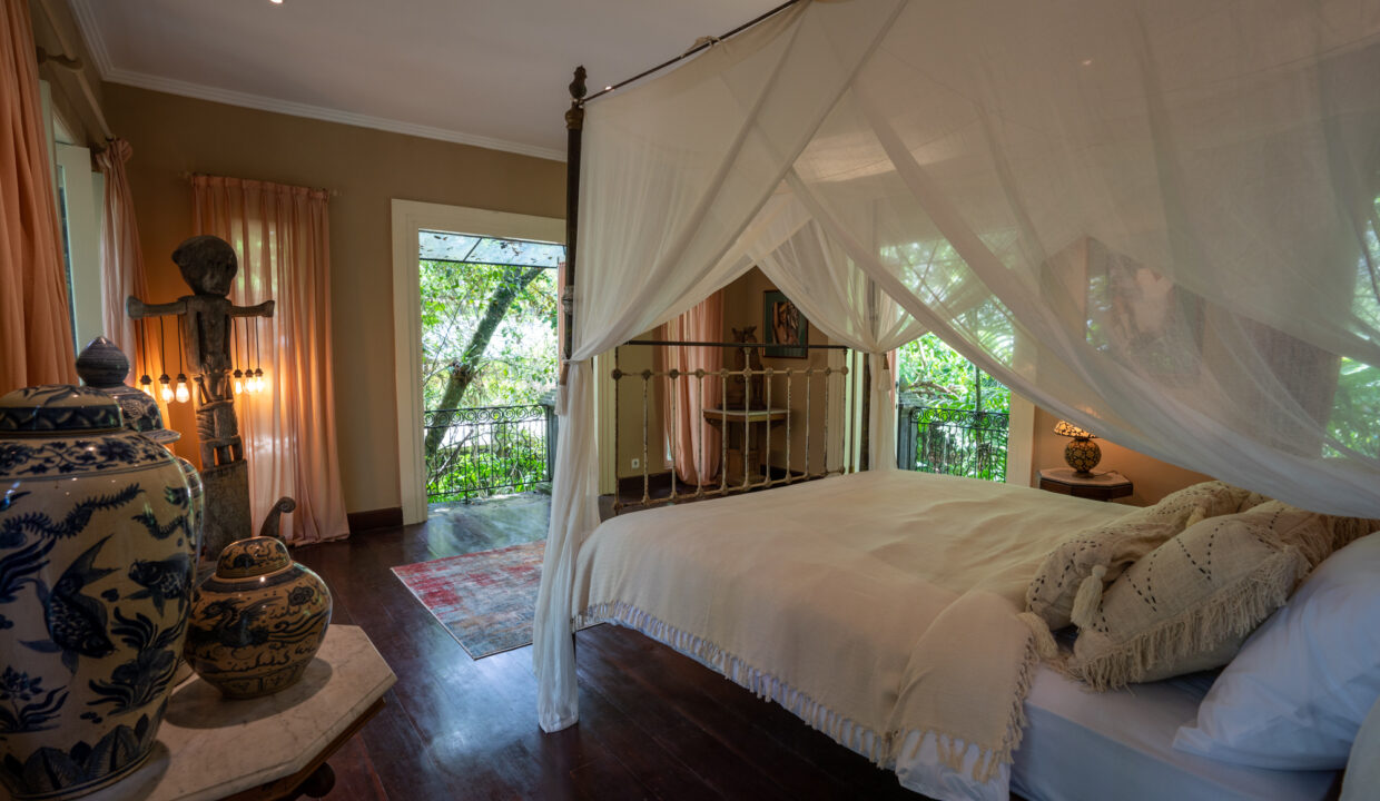 Bali’s Most Breathtaking River Estate (15)