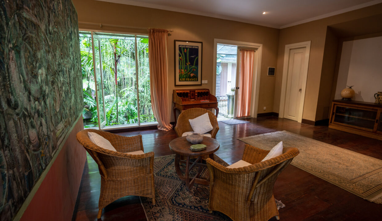 Bali’s Most Breathtaking River Estate (17)