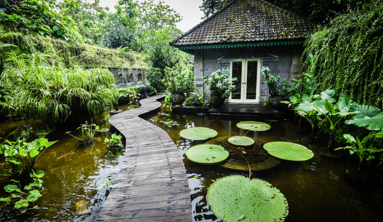Bali’s Most Breathtaking River Estate (23)