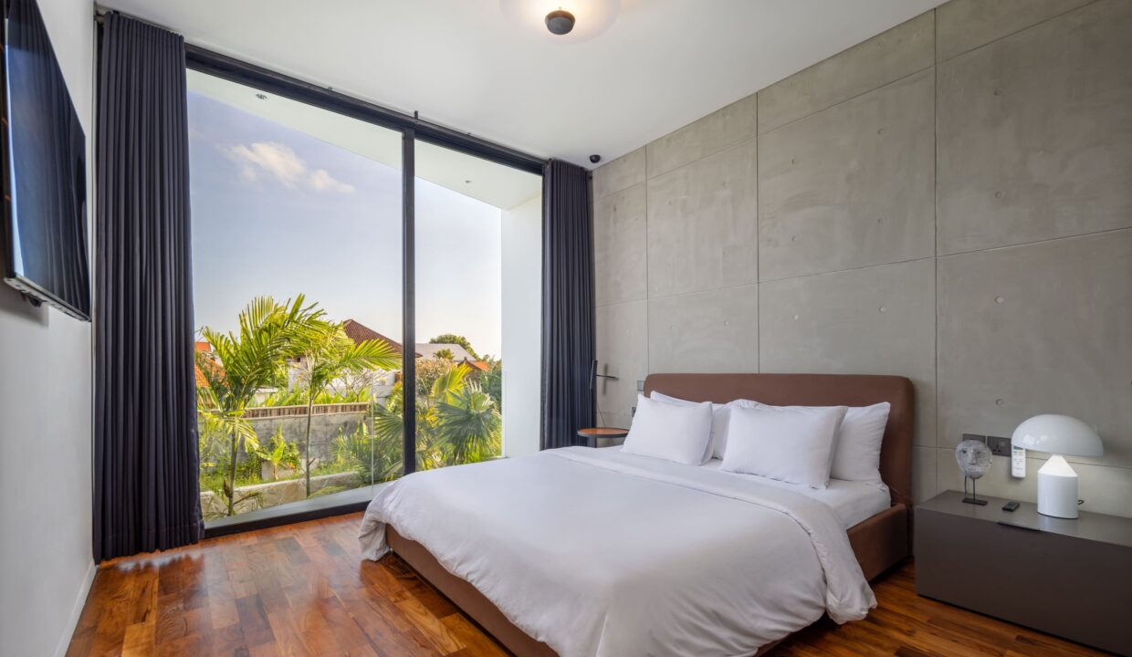 Charming Villa for Sale in Prime Canggu Location (9)