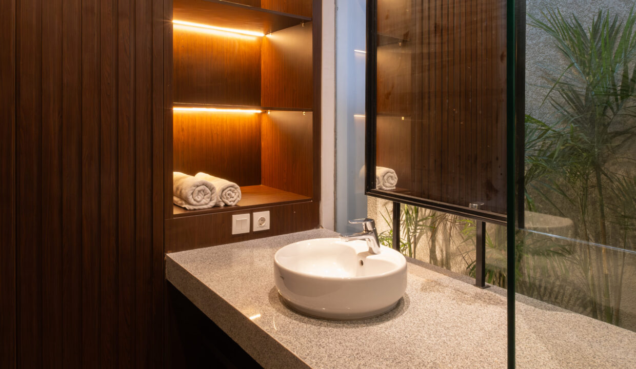 Elegant 2-Bedroom Villa for Lease in South Ubud (13)