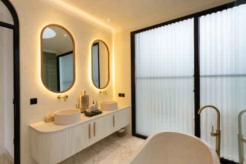 Mediterranean Charm Meets Tropical Living in Canggu (5)