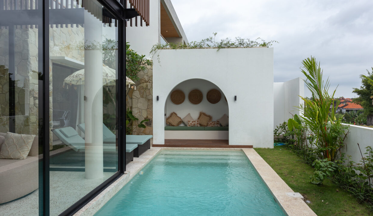 Mediterranean Charm Meets Tropical Living in Canggu (6)