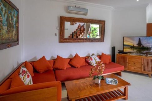 Spacious 4-Bedroom Villa For Yearly Rental In Jimbaran (3)