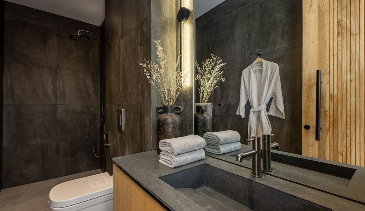 Discover Your Dream Villa In Berawa, Where Modern Luxury Meets Tropical Charm. (10)
