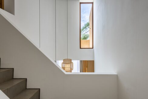 Discover Your Dream Villa In Berawa, Where Modern Luxury Meets Tropical Charm. (11)
