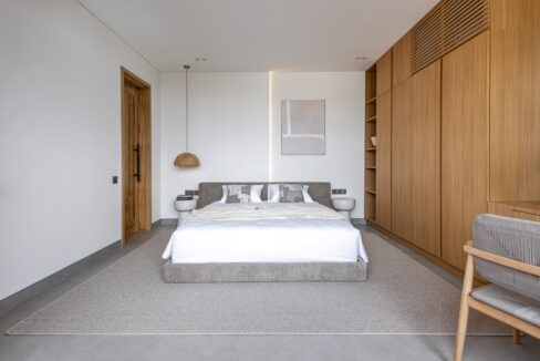 Discover Your Dream Villa In Berawa, Where Modern Luxury Meets Tropical Charm. (12)