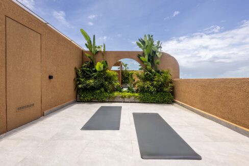 Discover Your Dream Villa In Berawa, Where Modern Luxury Meets Tropical Charm. (16)
