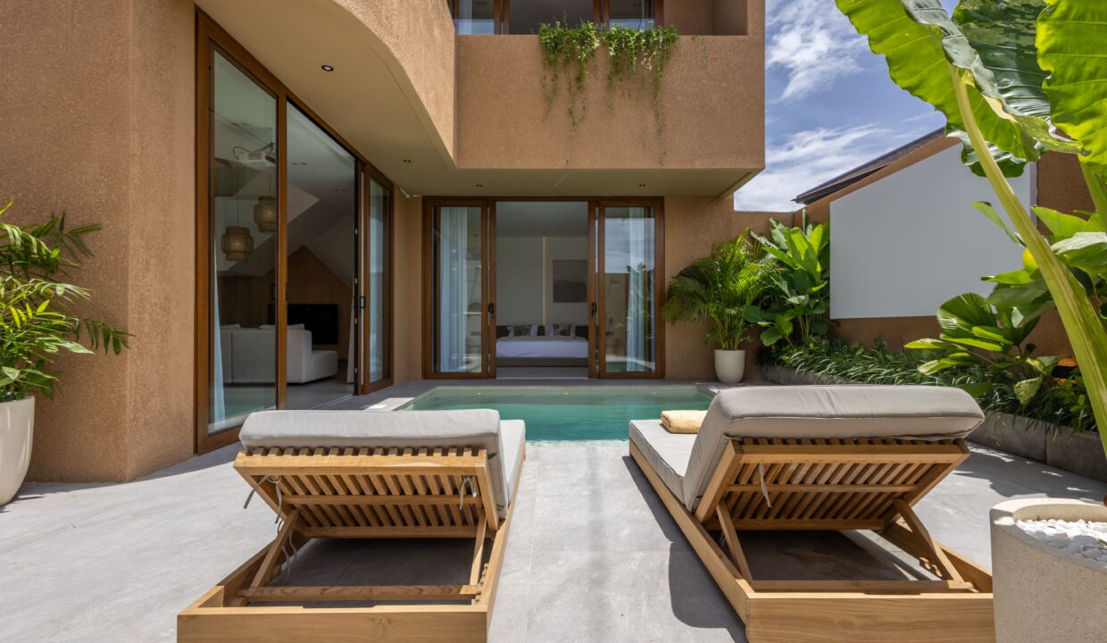 Discover Your Dream Villa In Berawa, Where Modern Luxury Meets Tropical Charm. (3)