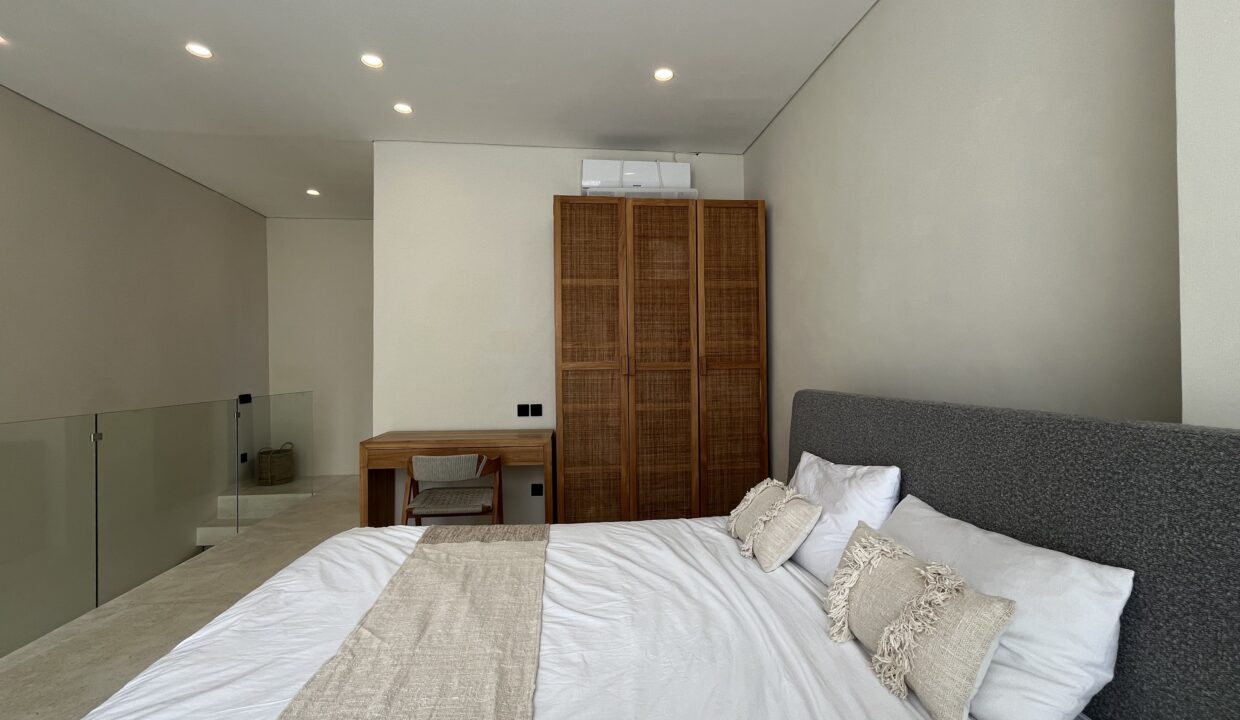 Modern Living Near Melasti Beach (11)