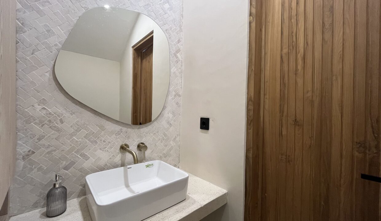 Modern Living Near Melasti Beach (12)