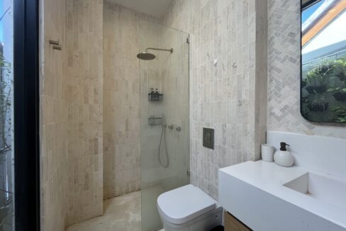 Modern Living Near Melasti Beach (13)