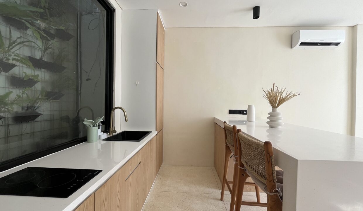 Modern Living Near Melasti Beach (6)