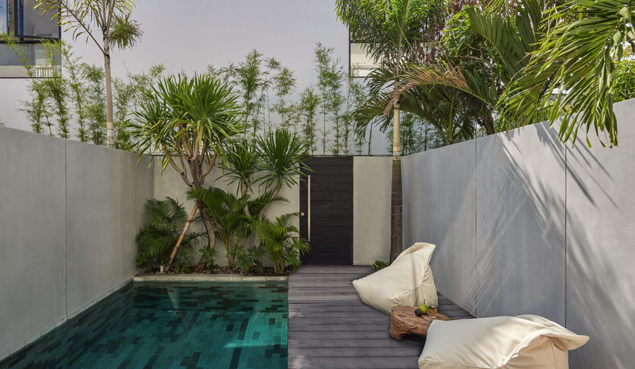 Modern and Stylish 3-Bedroom Townhouse in Prime Umalas Location (2)