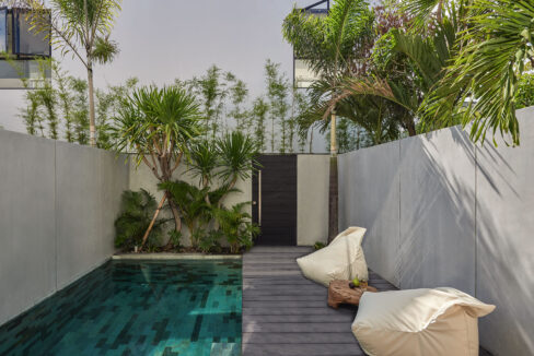Modern and Stylish 3-Bedroom Townhouse in Prime Umalas Location (2)