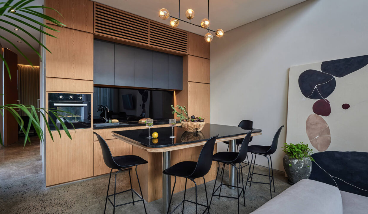 Modern and Stylish 3-Bedroom Townhouse in Prime Umalas Location (7)