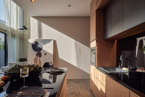 Modern and Stylish 3-Bedroom Townhouse in Prime Umalas Location (8)