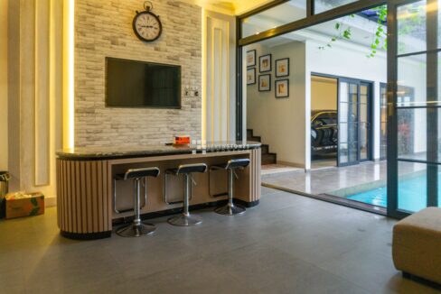 Comfortable Home for Sale Behind Cilandak Town Square – Prime Location (5)