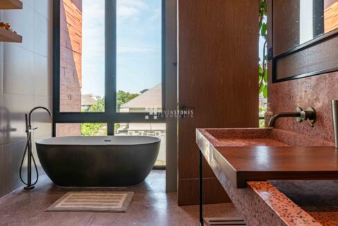 Exquisite 3-Story Luxury Villa in Berawa – Just 5 Minutes from the Beach (10)