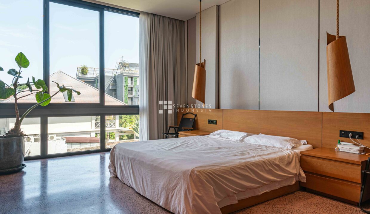 Exquisite 3-Story Luxury Villa in Berawa – Just 5 Minutes from the Beach (15)