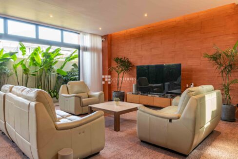 Exquisite 3-Story Luxury Villa in Berawa – Just 5 Minutes from the Beach (2)