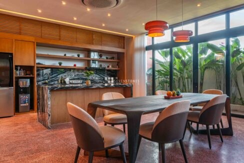 Exquisite 3-Story Luxury Villa in Berawa – Just 5 Minutes from the Beach (4)