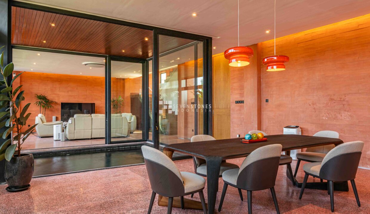 Exquisite 3-Story Luxury Villa in Berawa – Just 5 Minutes from the Beach (6)
