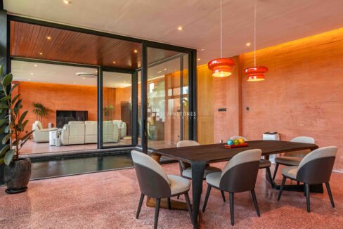 Exquisite 3-Story Luxury Villa in Berawa – Just 5 Minutes from the Beach (6)