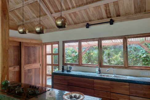 For Leasehold – Elegant Joglo-Style Villa Just 5 Minutes’ Walk to Balangan Beach (2)