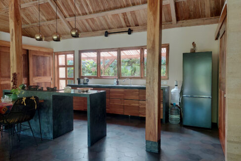 For Leasehold – Elegant Joglo-Style Villa Just 5 Minutes’ Walk to Balangan Beach (3)