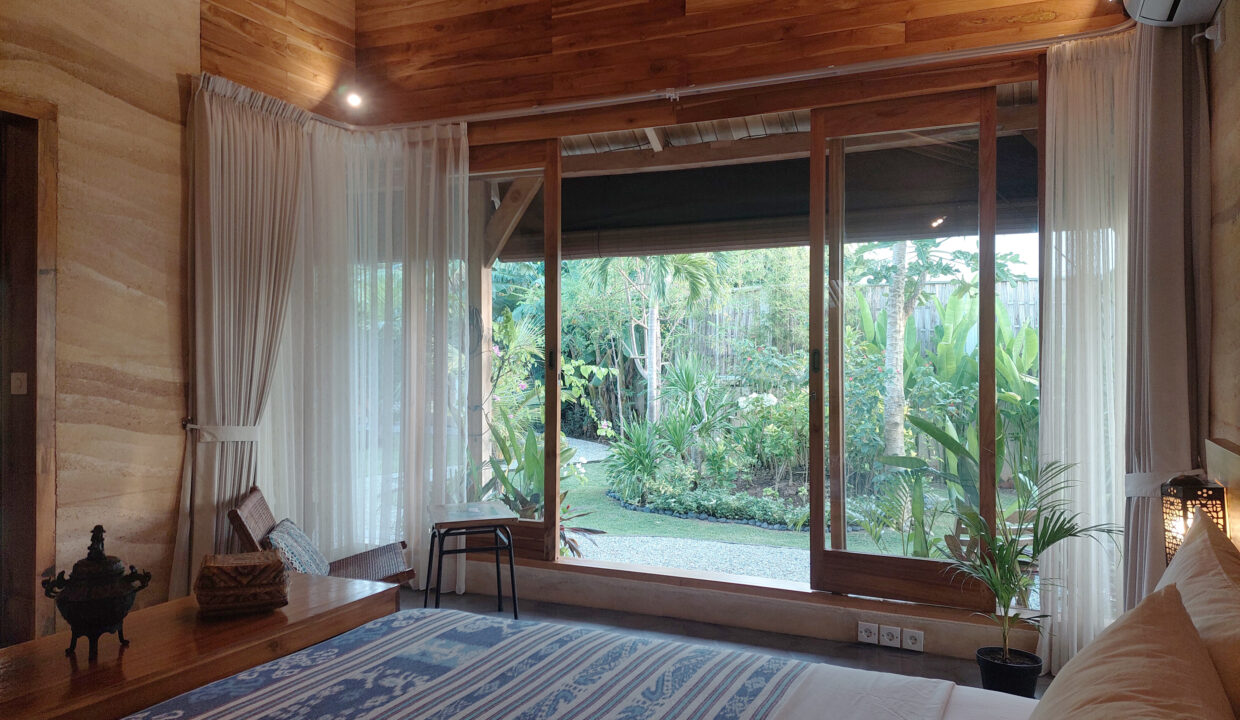 For Leasehold – Elegant Joglo-Style Villa Just 5 Minutes’ Walk to Balangan Beach (7)