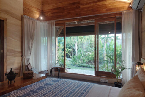 For Leasehold – Elegant Joglo-Style Villa Just 5 Minutes’ Walk to Balangan Beach (7)